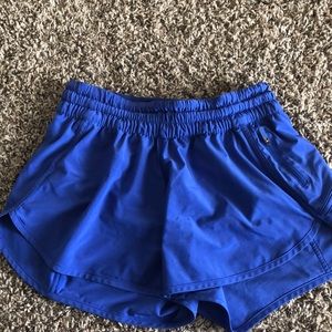 Lulu lemon tracker short 4” size 6